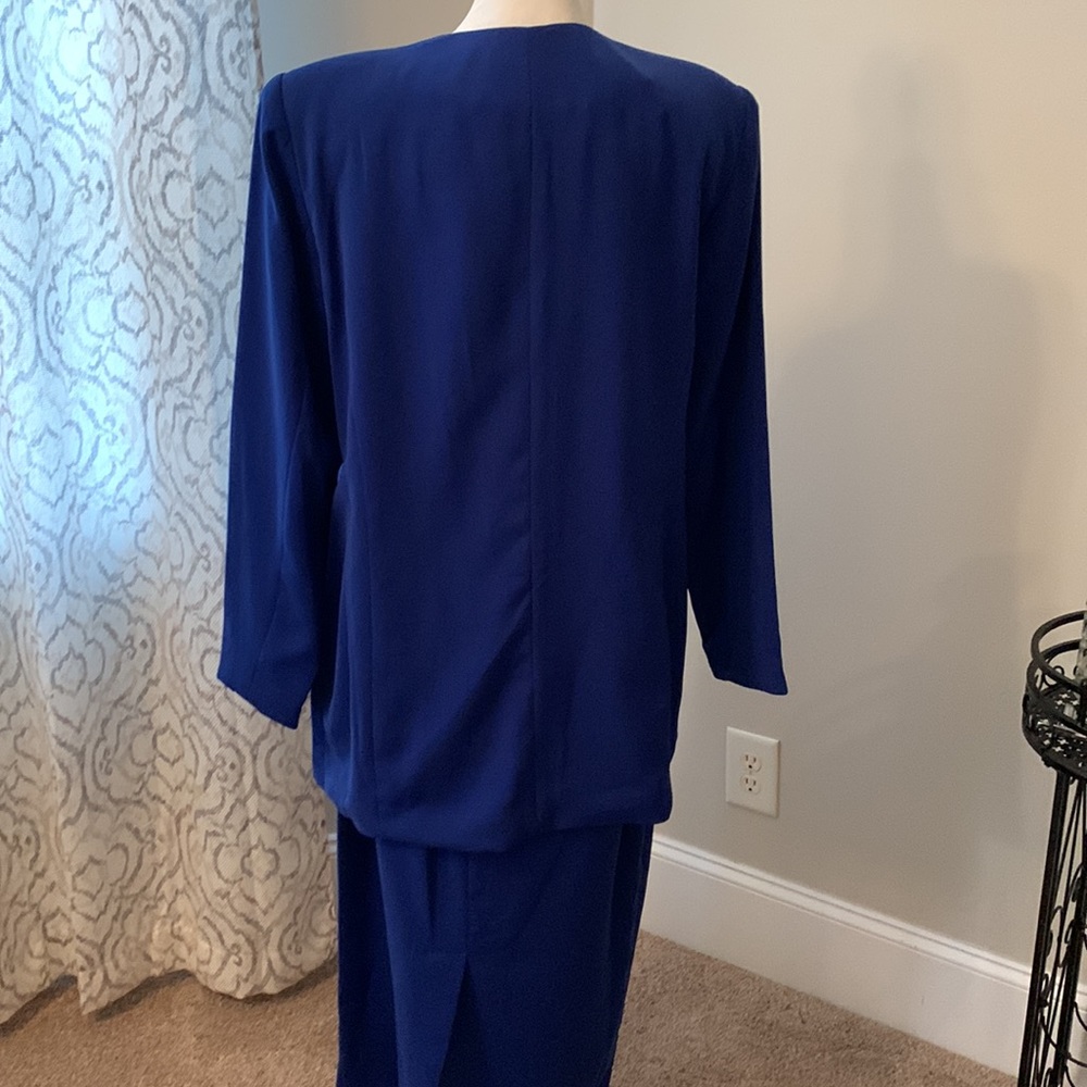 Beautiful Suit - Picture 7 of 11